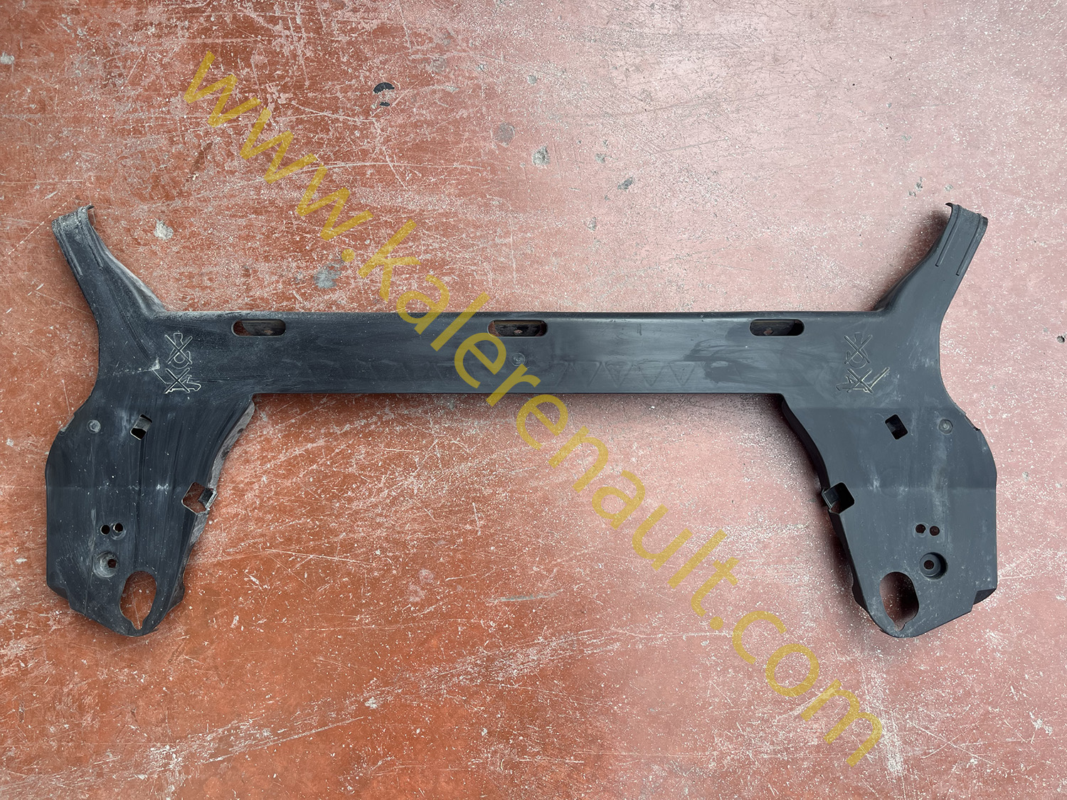 Renault Megane 4 Arka Dingil Koruma Muhafazası 555820003R